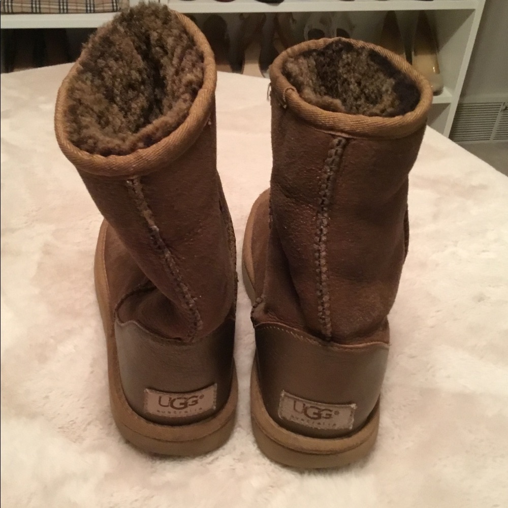UGG Classic Short Metallic 5842 Chestnut Boot with Shimmer - Size 5